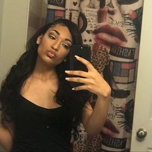 Meet your Posher, Shameila